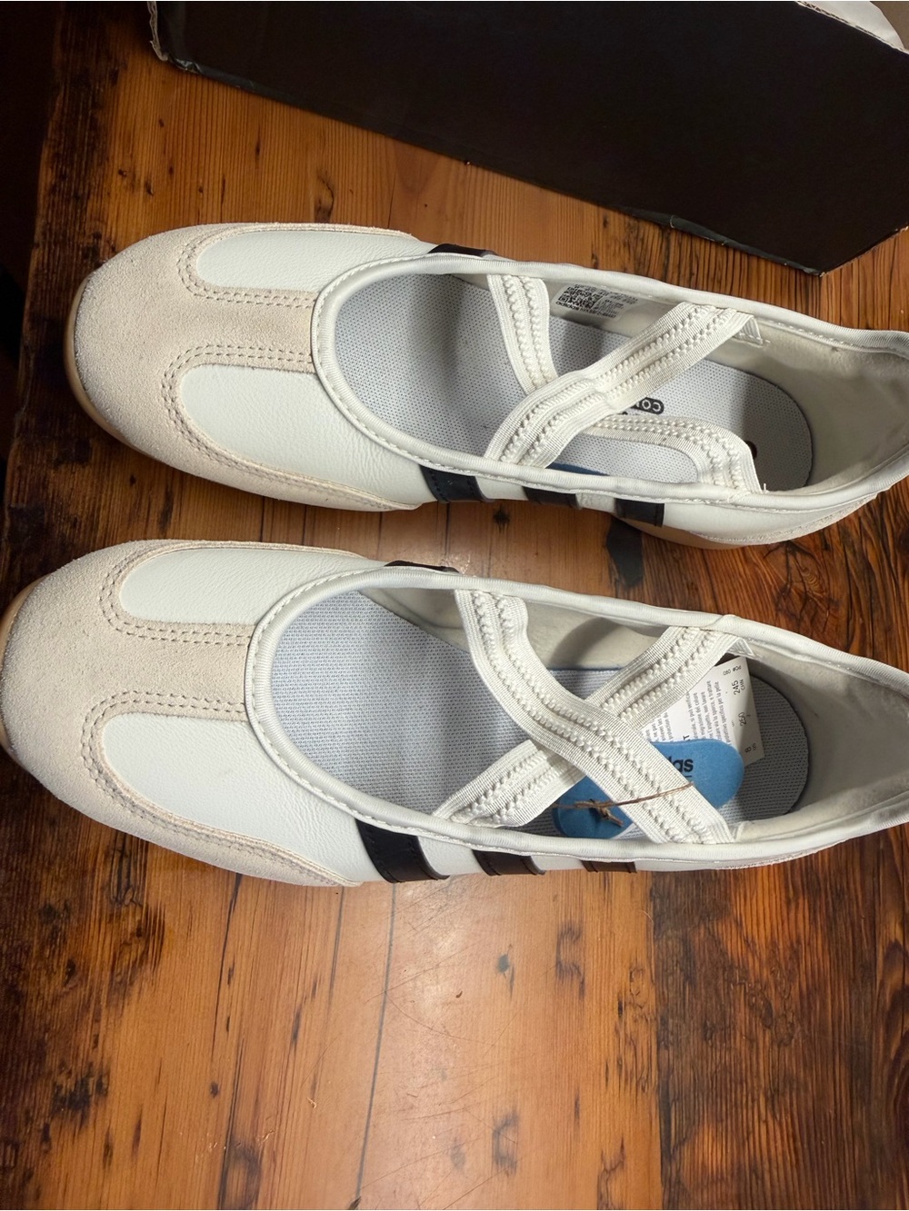 BNIB: adidas Women’s White and Black Barreda Mary Janes